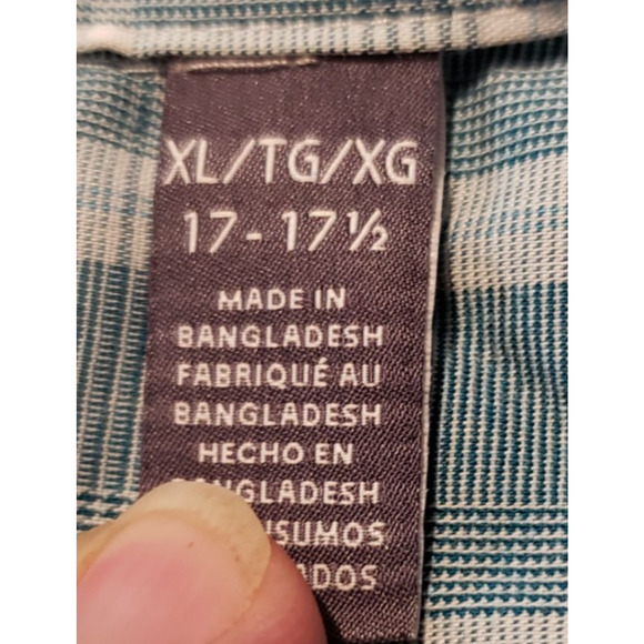 Van Heusen Long Sleeve XL Blue and White Checked Traveler Dress Shirt - Picture 7 of 9